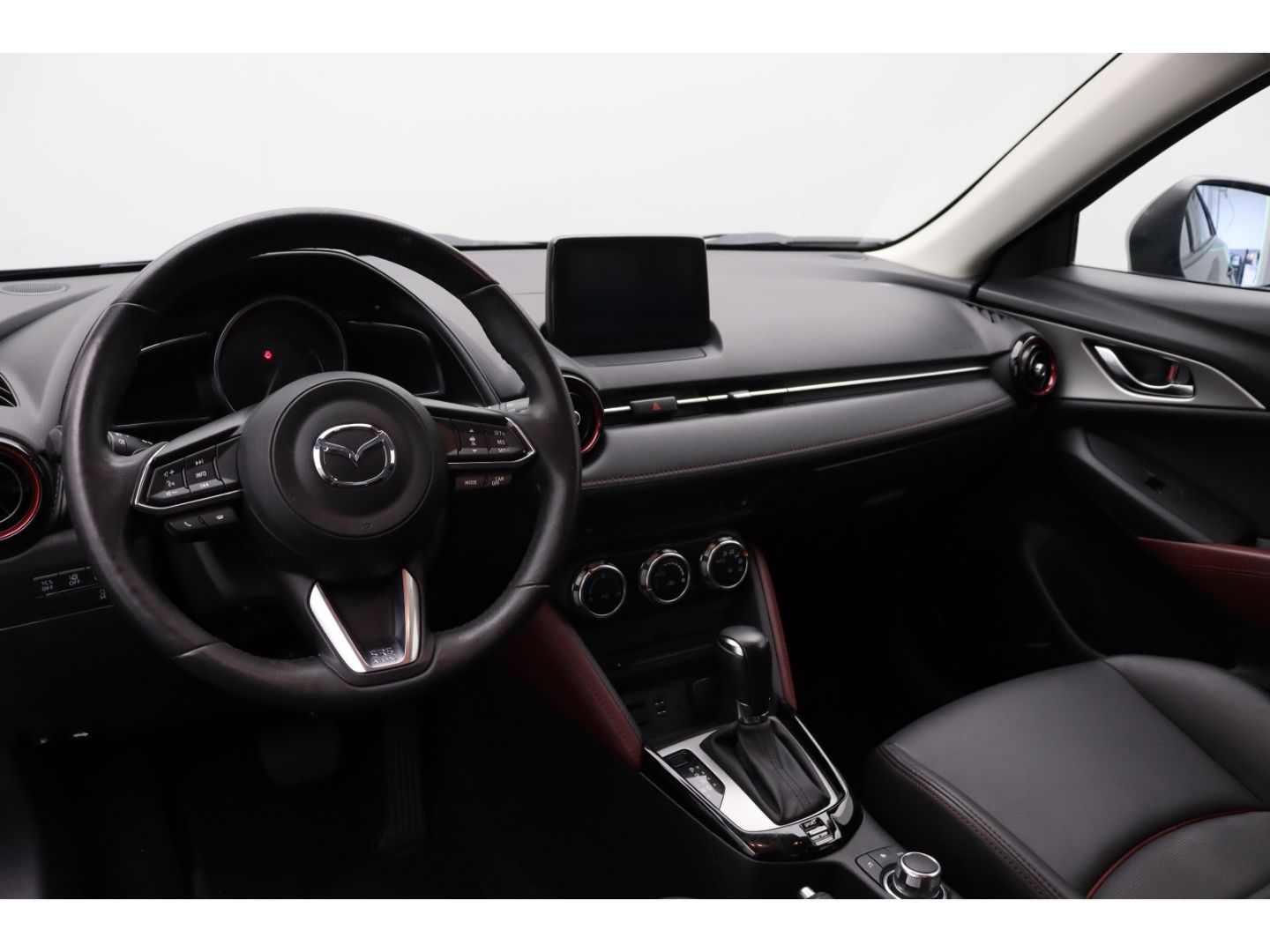 Fahrzeugabbildung Mazda CX-3 Sports-Line AWD Navi ACC Bose Soundsystem