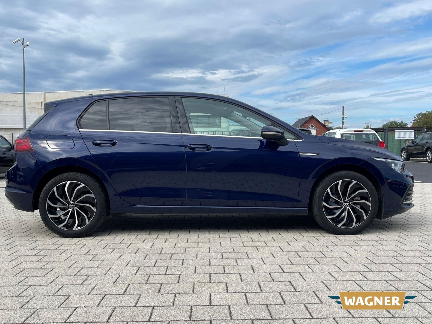 Fahrzeugabbildung Volkswagen Golf VIII Style eTSI 1.5  Automatik