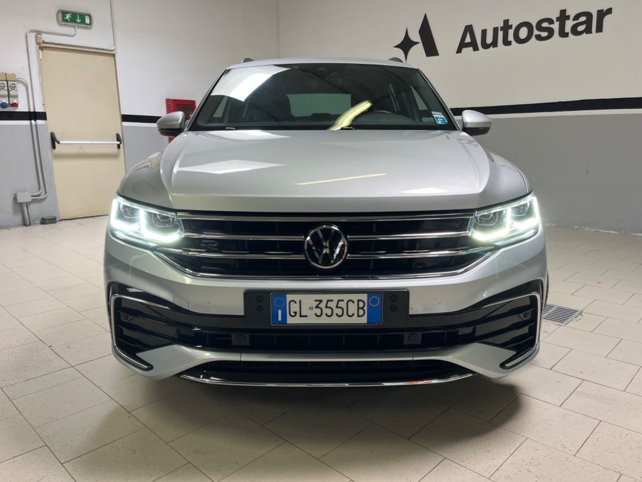 Volkswagen Tiguan 2.0 TDI 150 CV SCR DSG R-Line imagem 2