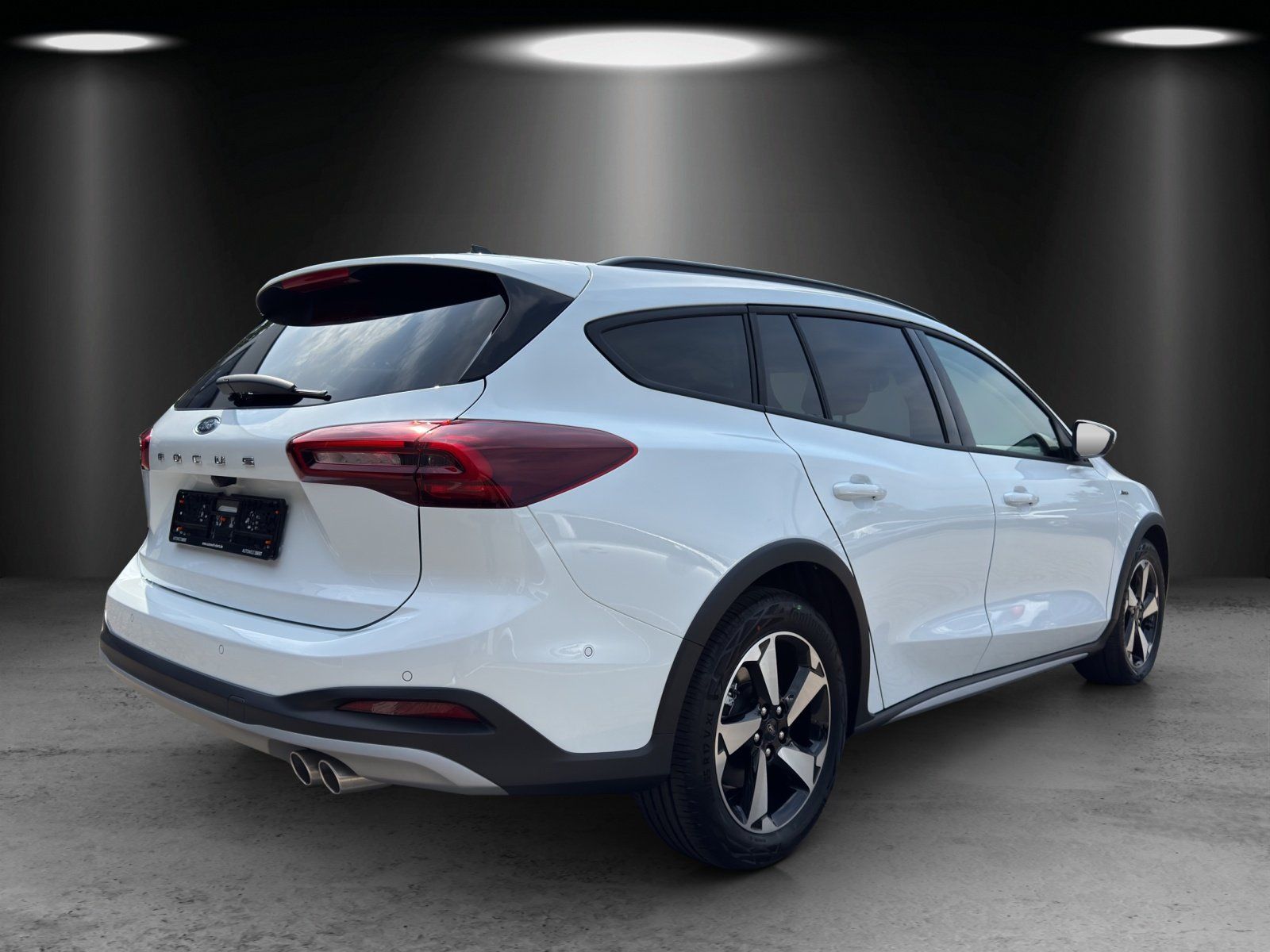 Fahrzeugabbildung Ford Focus Turnier Active WINTER/EASY-PARK/FAHRERASII