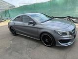 Mercedes-Benz CLA 180 AMG-Paket - Mercedes-Benz CLA 180 mit Benzin-Antrieb: Coupé