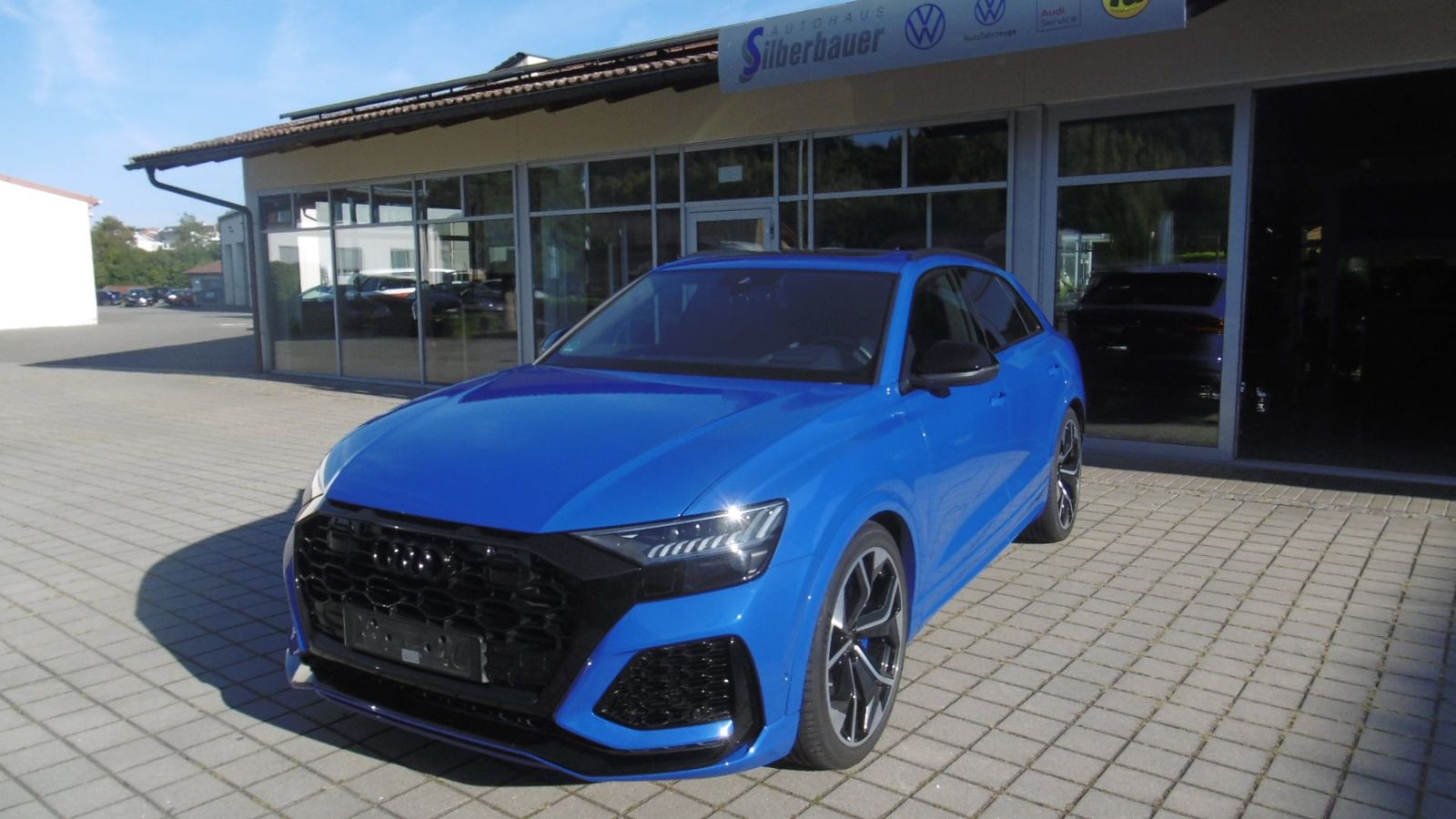 AUDI RS Q8 SUV Essentials Garantie Individual RS2