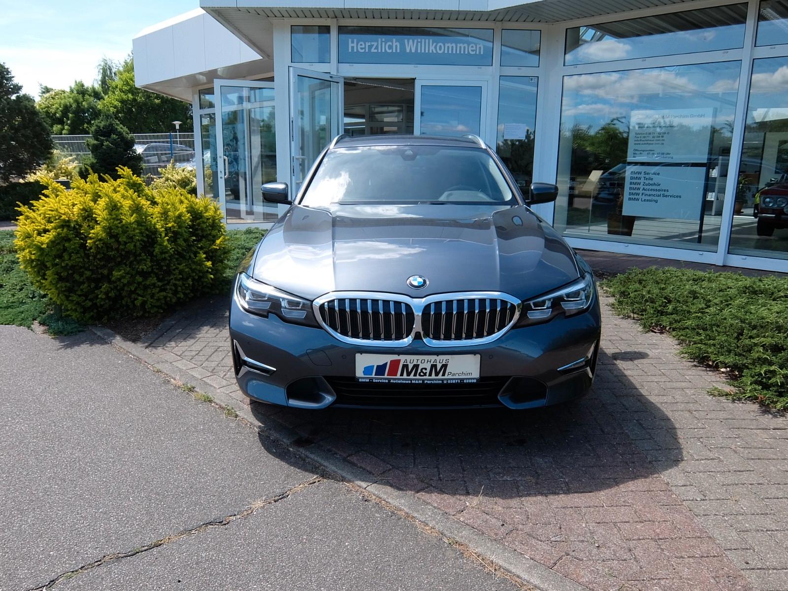 BMW 320iA Tour. Luxury Line LED NAVI Leder DAB  360°