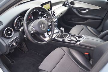 Mercedes-Benz C 180 Exclusive NAVI-AUT.-AHK.-TEMPOMAT-SHZG.-PD