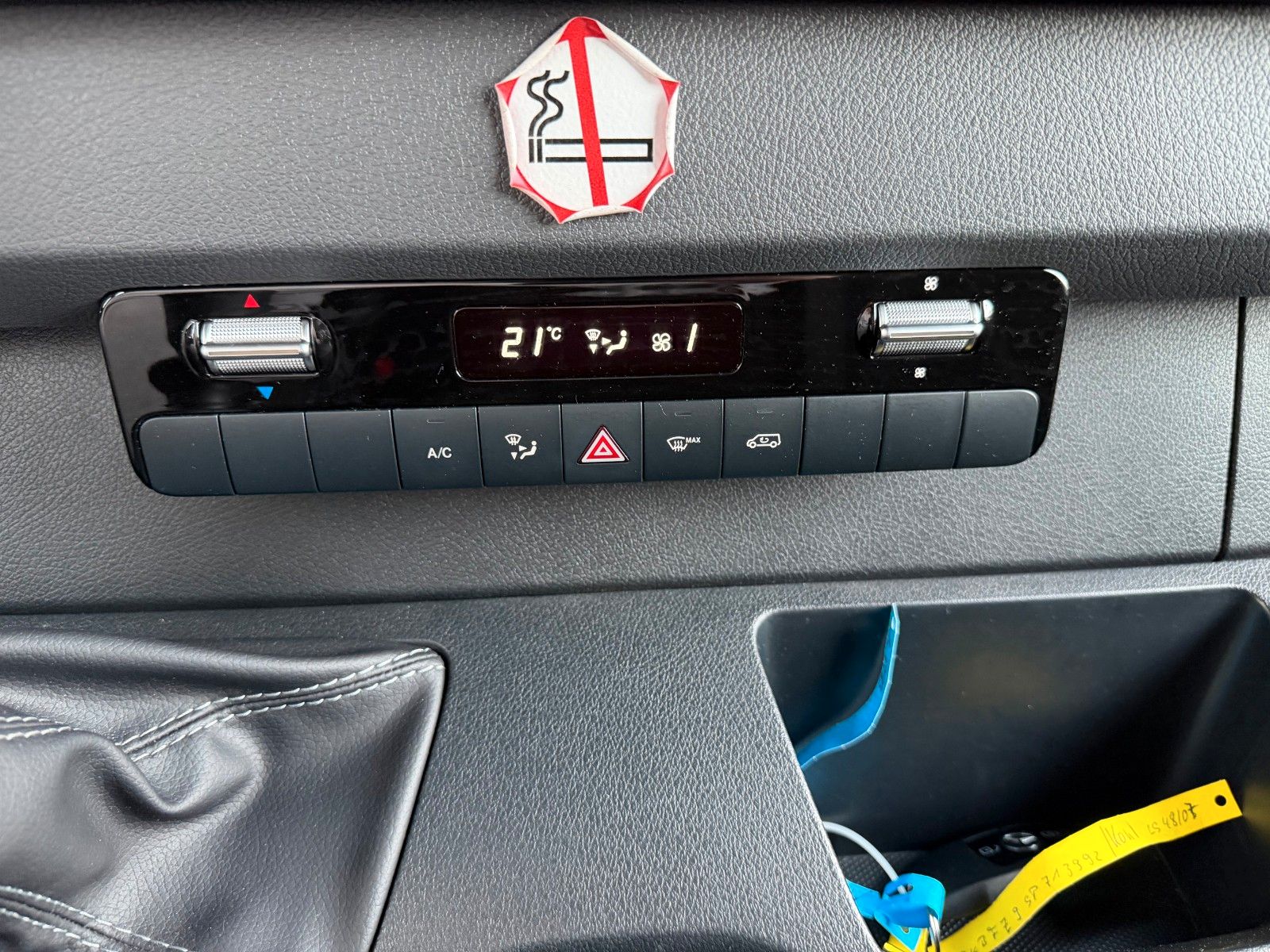 Fahrzeugabbildung Mercedes-Benz Sprinter 317 CDI Frischdienst Fahr-/Standkühlung