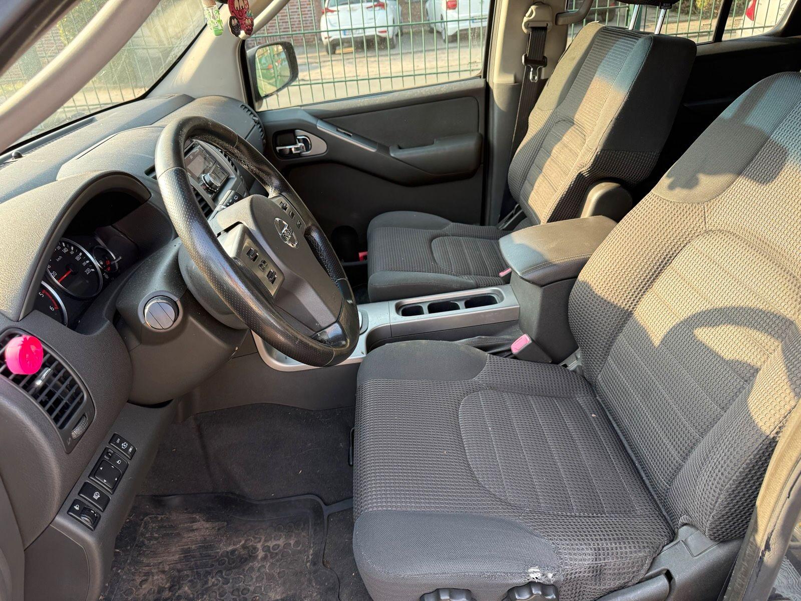 Nissan Pathfinder 2005 — фото 8