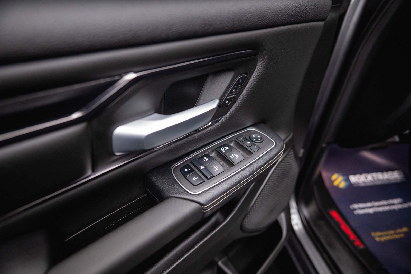 Fahrzeugabbildung Dodge RAM 5.7 V8 HEMI 4x4 Sport Night *Pano*22 Zoll*