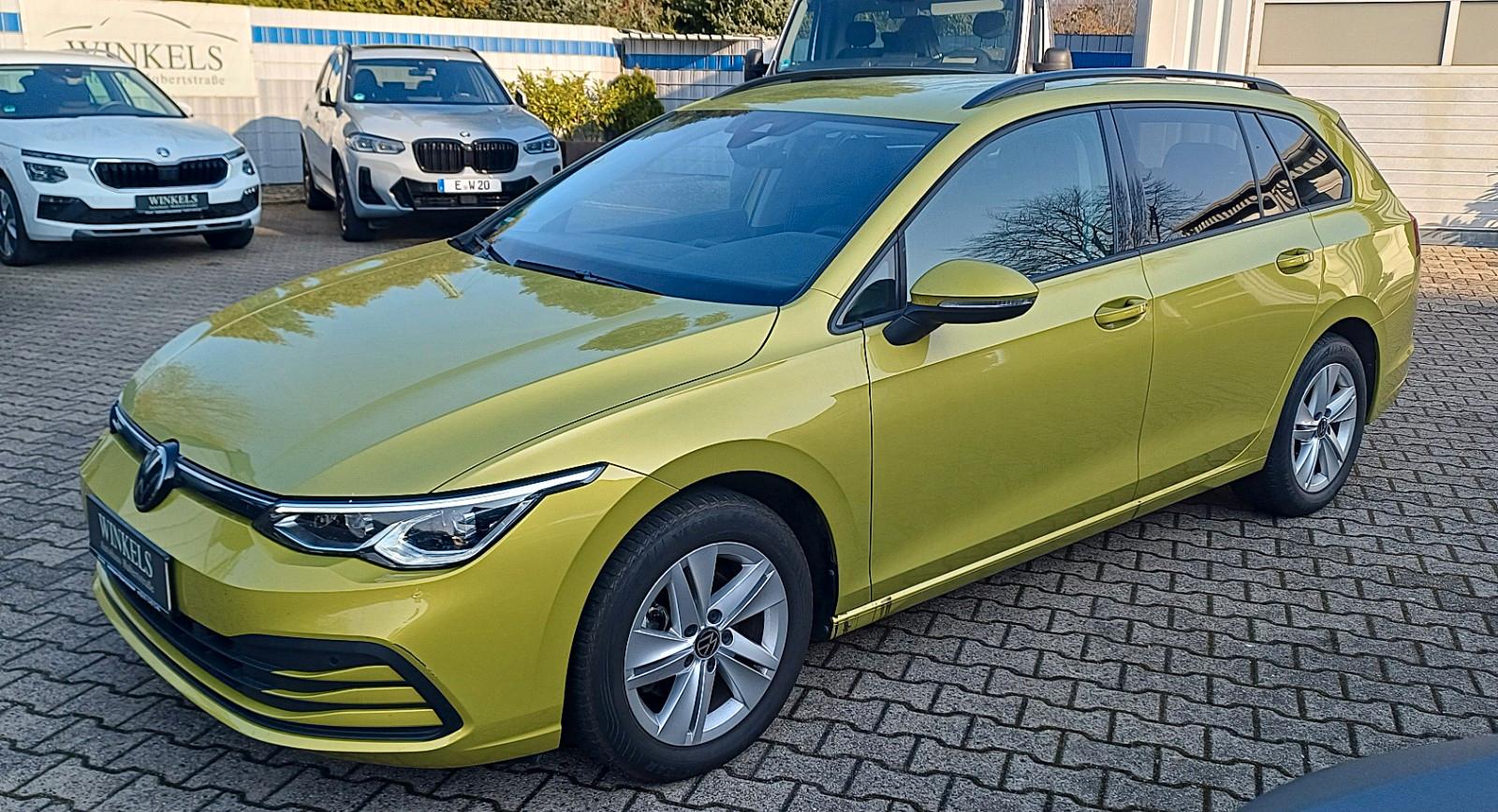 Volkswagen Golf Life 1.5 eTSI DSG-Navi-Kamera-Alu-AHKschwen