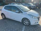 Peugeot 208 1.6 Style e-HDi FAP 92 Stop&Start Style - Peugeot 208 von privat