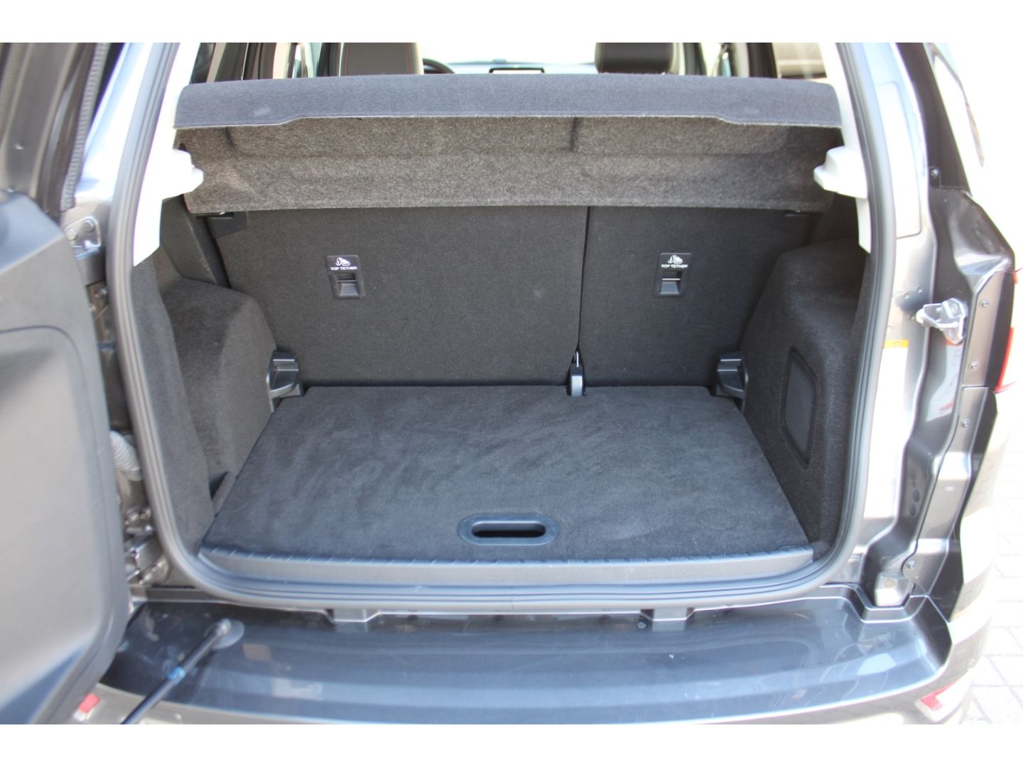 Fahrzeugabbildung Ford EcoSport ST-Line LED Navi B&O RFK GRA TWA Winter