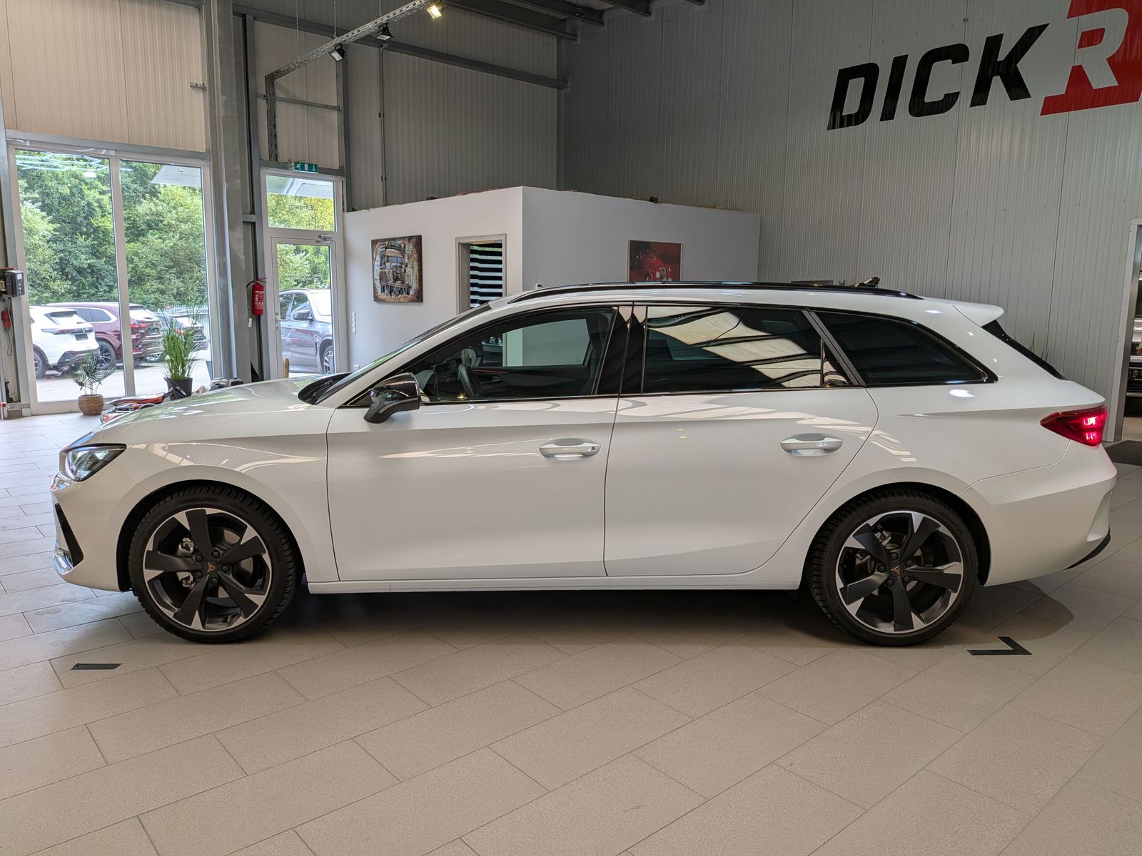 Fahrzeugabbildung CUPRA Leon 1.5 eTSI DSG DYNAMIC-EDGE-PAKET*CAM*AHK*18"