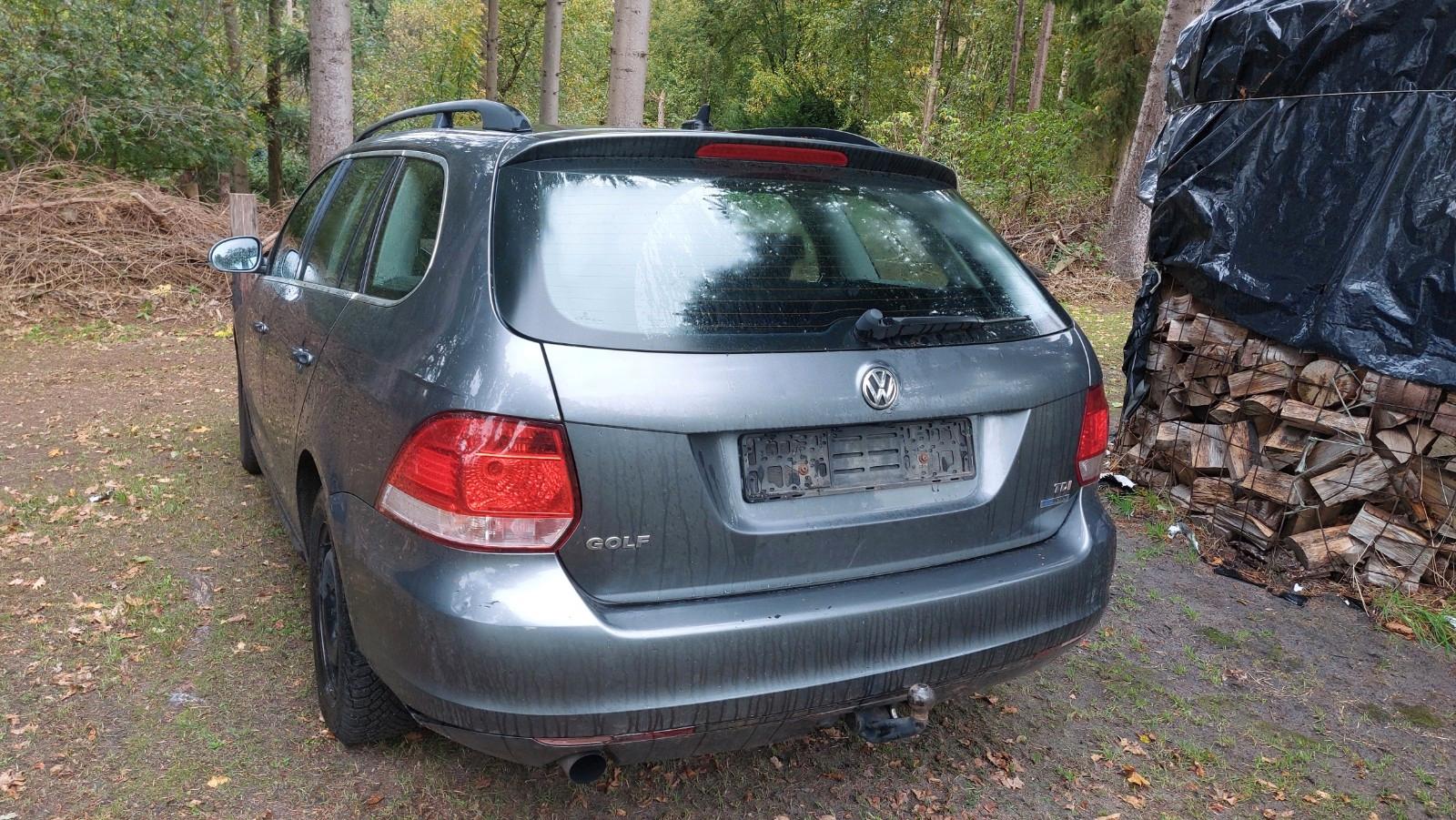 Volkswagen Golf 2012 — вигляд ззаду