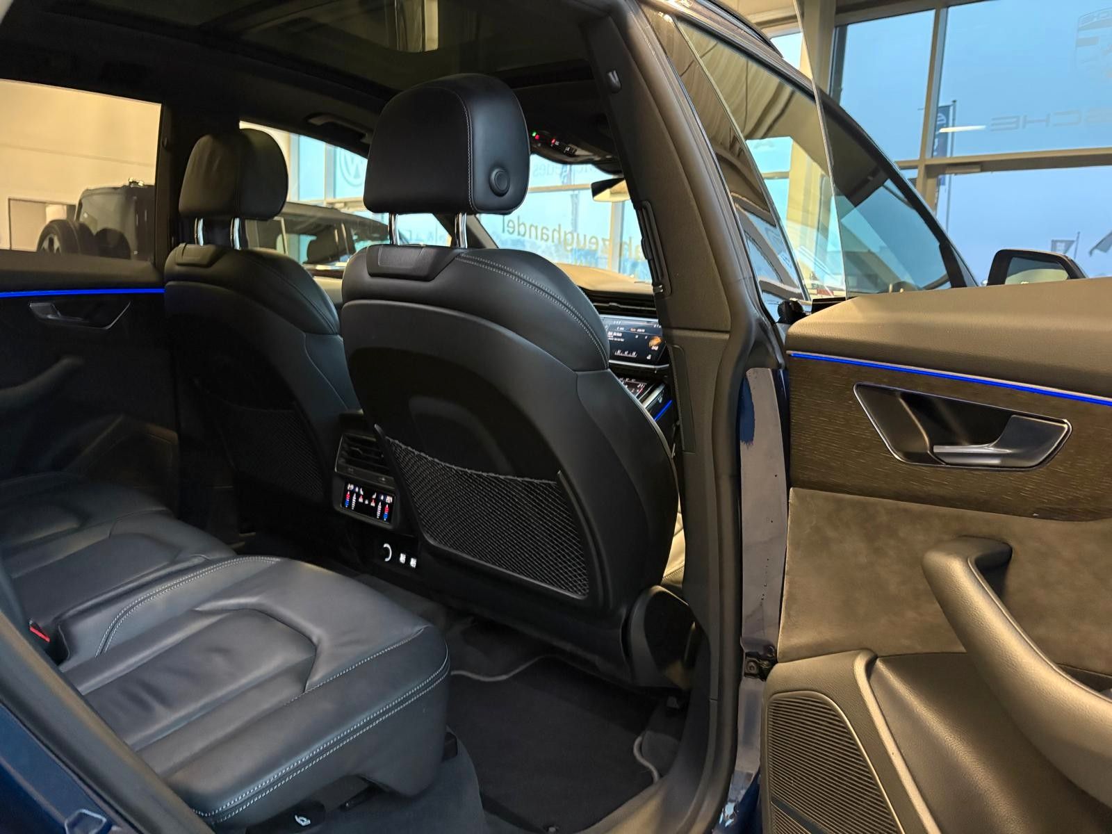 Fahrzeugabbildung Audi Q8 50 TDI Quattro S-Line HA Lenkung 22-zoll