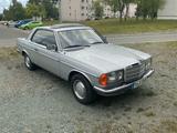 Mercedes-Benz W 123 230c - Mercedes-Benz: Coupe, W123