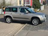 Skoda Yeti Ambition AUTOMATIK/KLIMA/AHK/TÜV NEU - Skoda Yeti: Automatik
