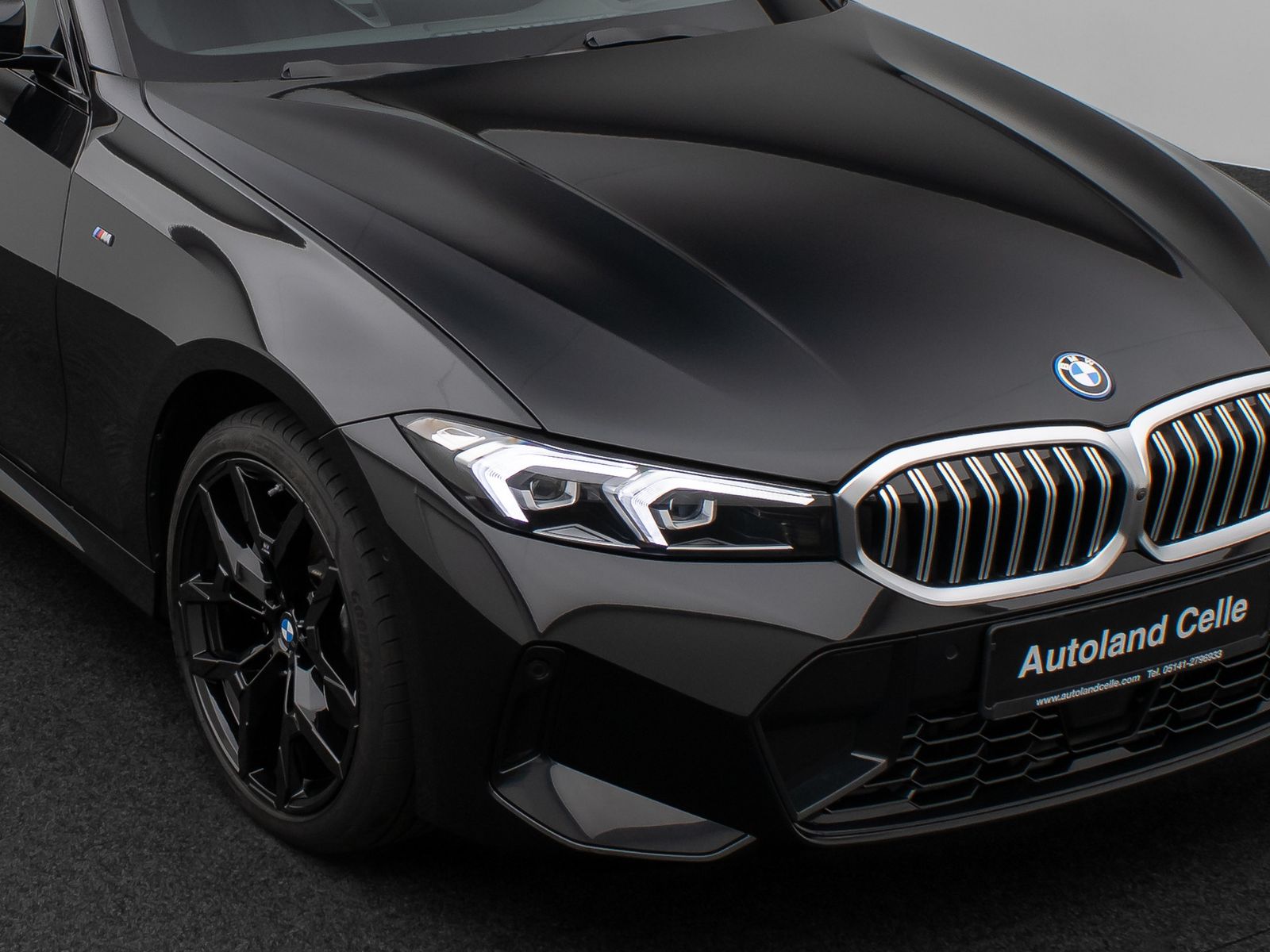 Fahrzeugabbildung BMW 330e M Sport 360°HUD DAB H/K Alarm ParkAs 19Zoll