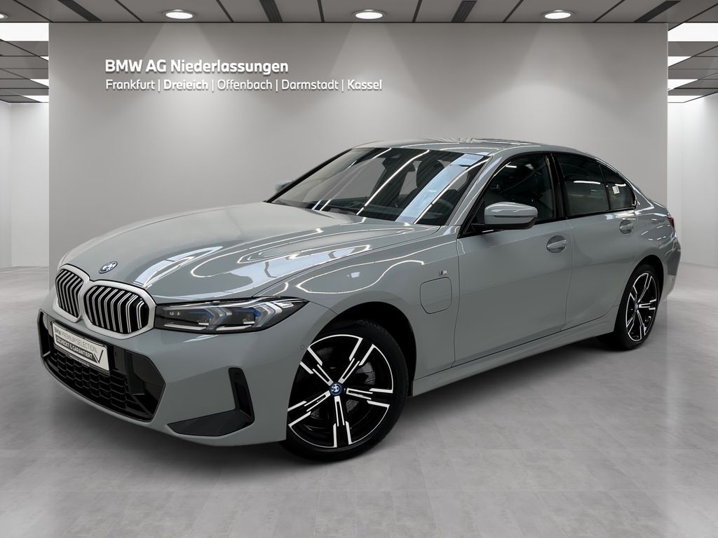 Image of BMW 330