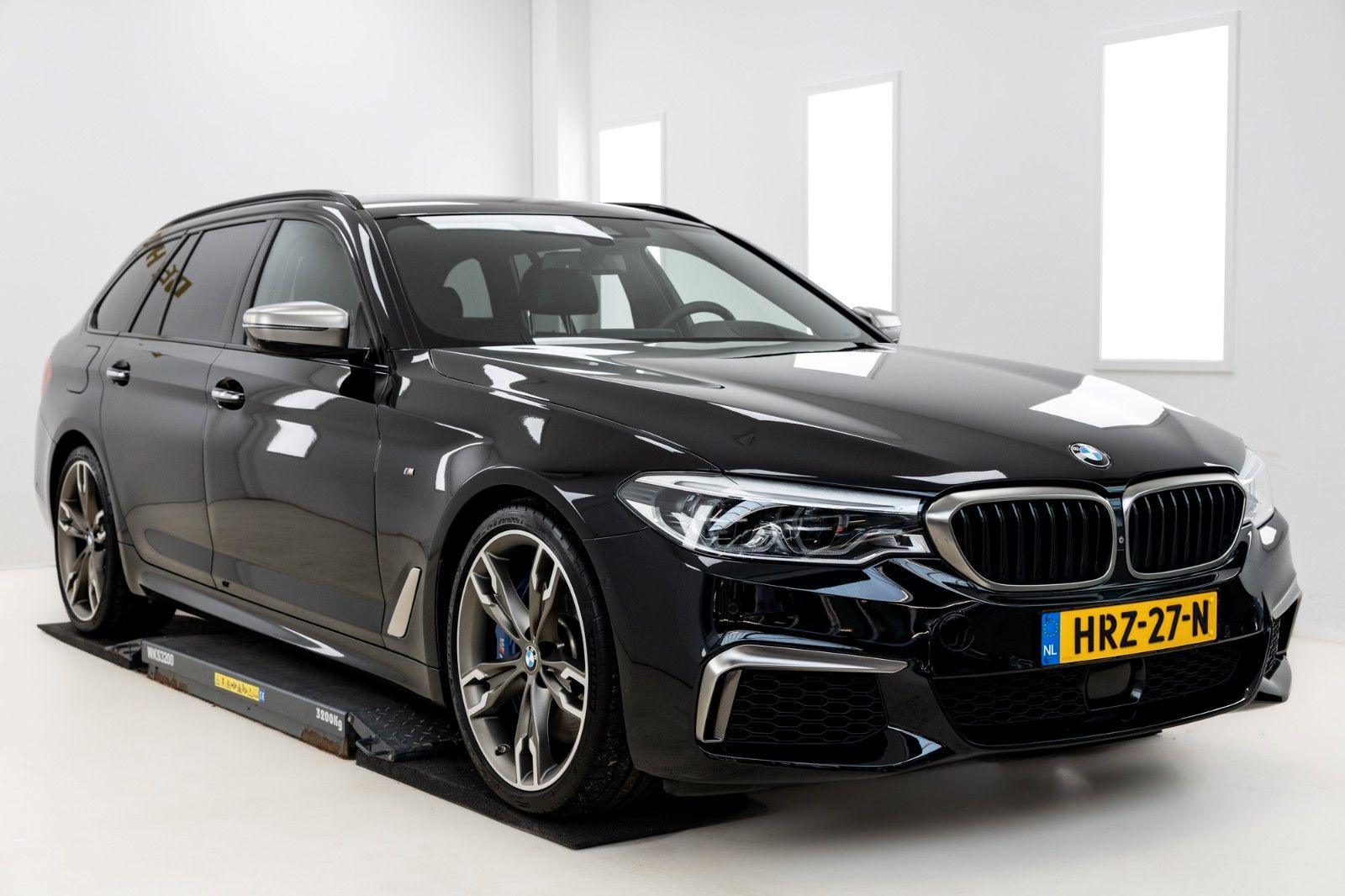 BMW M550d xDrive Touring- 360, Head-up, Standheizung
