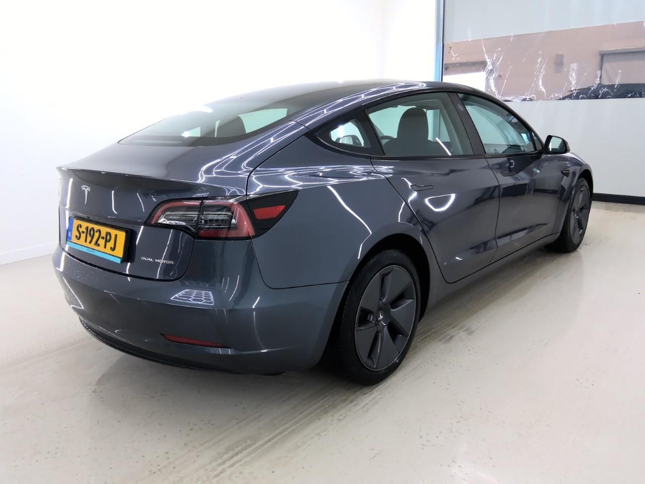 Tesla Model 3 Long-Range AWD 351pk 75 kWh 92.7% SoH UP imagem 3