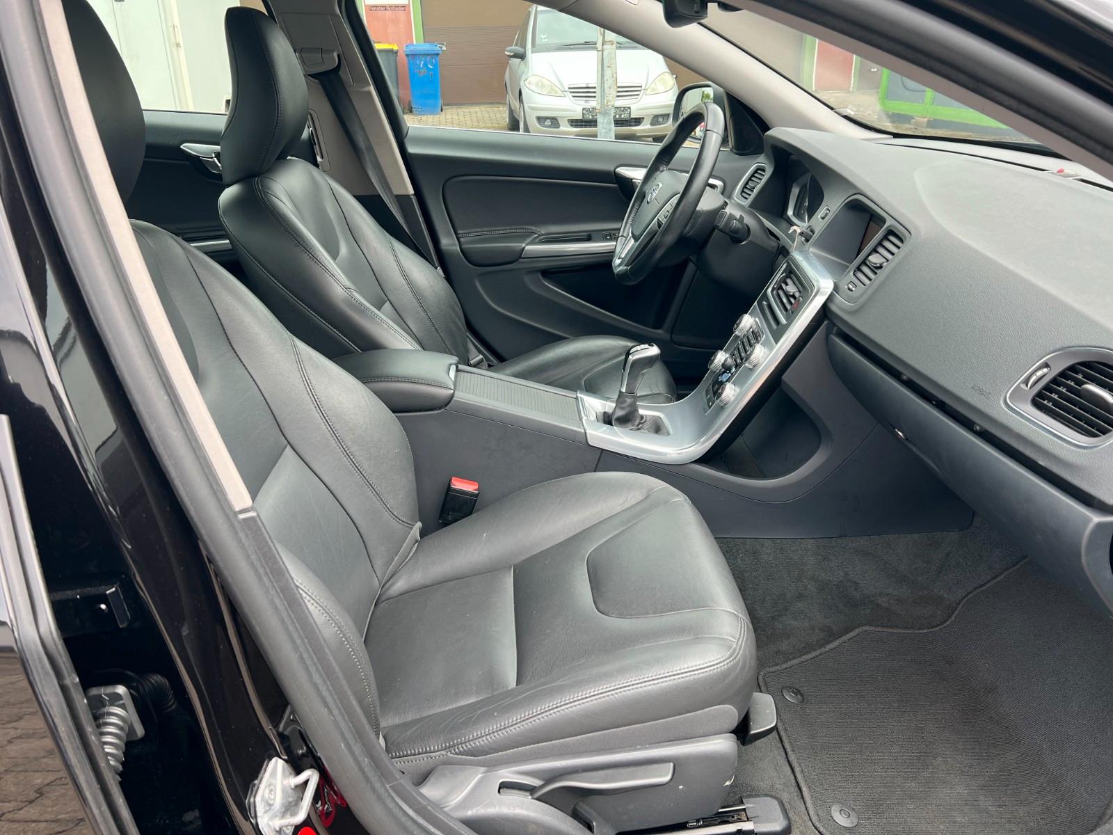 Volvo S60 D2 NAVI LEDER TEMPOMAT LED