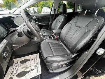 Opel GRANDLAND HYBRID 1.6 PHEV