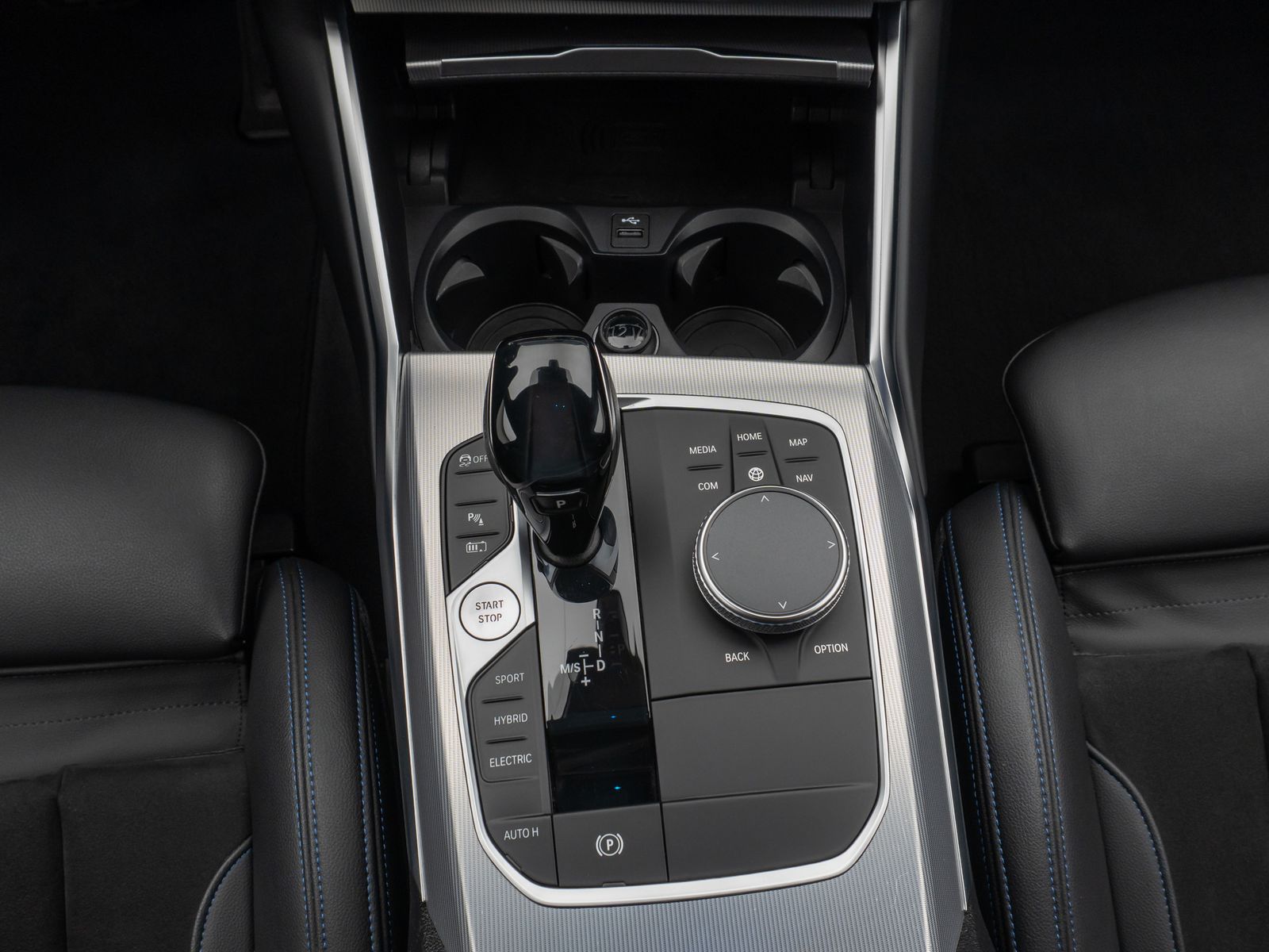 Fahrzeugabbildung BMW 330e M Sport Kamera Laser HUD DAB HiFi Komfort