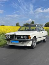 BMW E21 3er 320 Erstserie - BMW 320 mit Benzin-Antrieb: E21