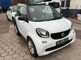 Smart ForTwo WENIG KM AUTOMATIK - Smart ForTwo mit Benzin-Antrieb: Kleinwagen
