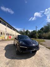 Porsche Cayenne - Porsche Cayenne aus 2011 mit Diesel-Antrieb