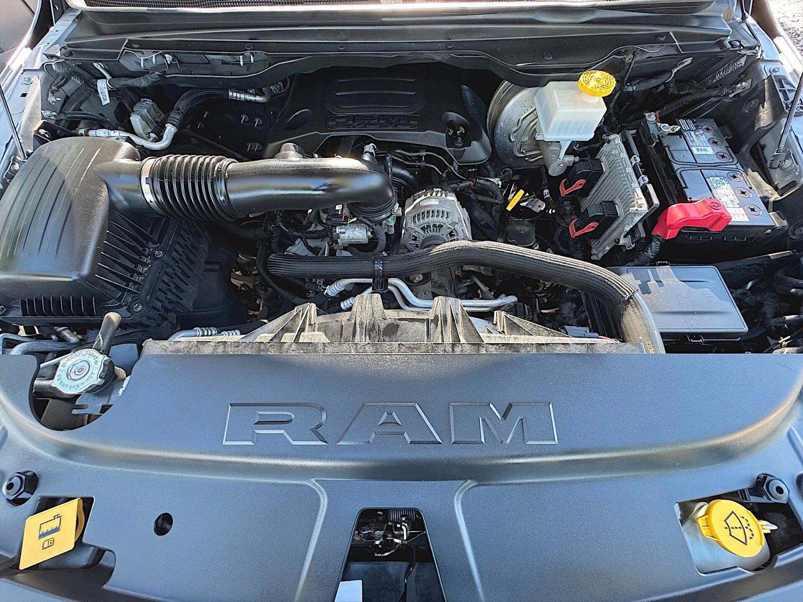 Fahrzeugabbildung Dodge RAM 5.7 V8 HEMI Night LARAMIE 4x4 LONGBED 19%