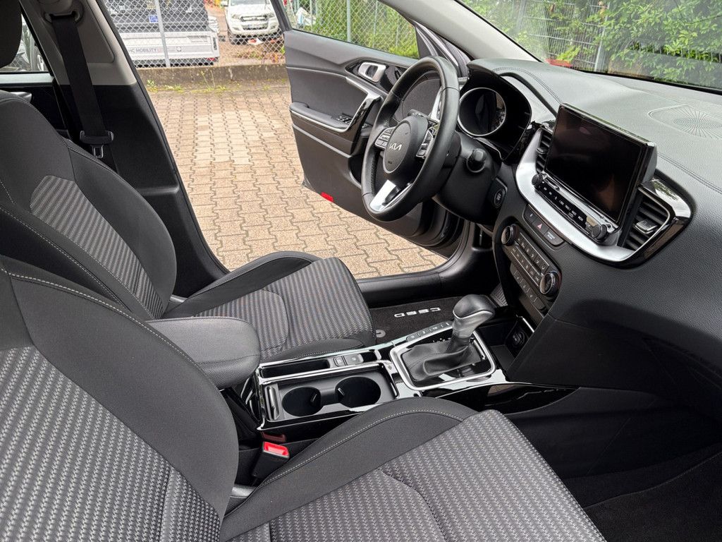 Fahrzeugabbildung Kia Ceed 1.5 T-GDI Spirit
