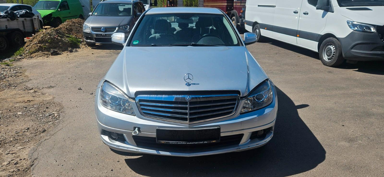 Mercedes-Benz C 200 C Limousine C 200 Kompressor Motor def