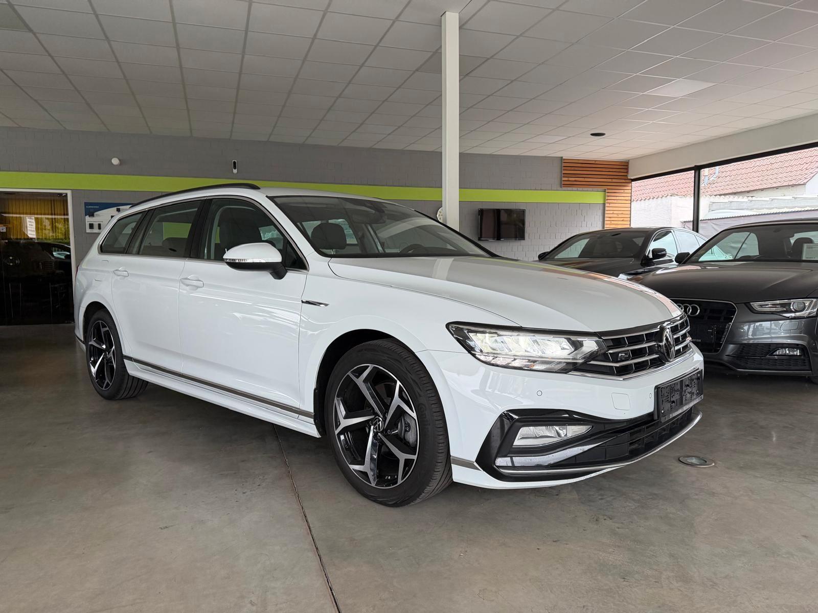 Volkswagen Passat Variant R-Line Business Vollleder/Virtual