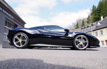 Ferrari 296 GTB*DaytonaRacingSeat,Lift,JBL,Carbon,Kamera