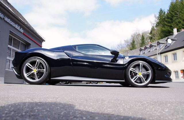 Ferrari 296 GTB*DaytonaRacingSeat,Lift,JBL,Carbon,Kamera