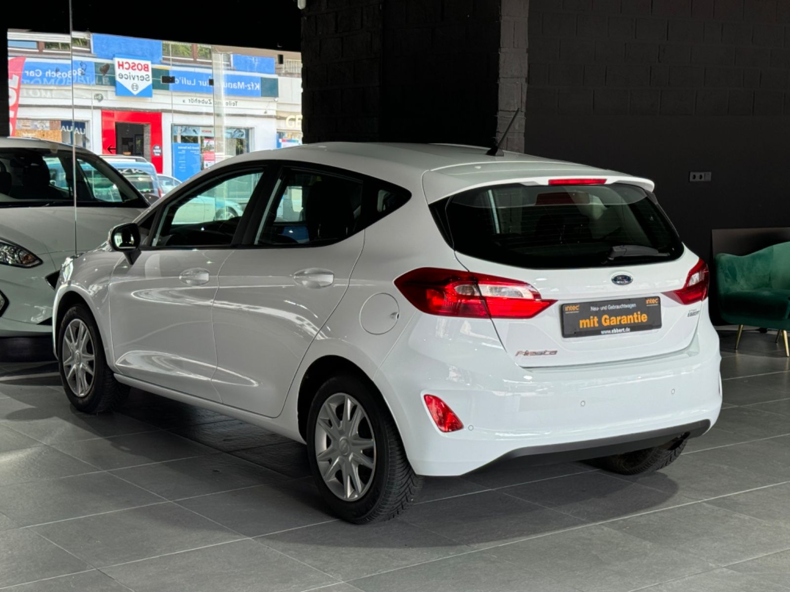 Fahrzeugabbildung Ford Fiesta Cool & Connect/APPLE/8-FACH/SZHZ/
