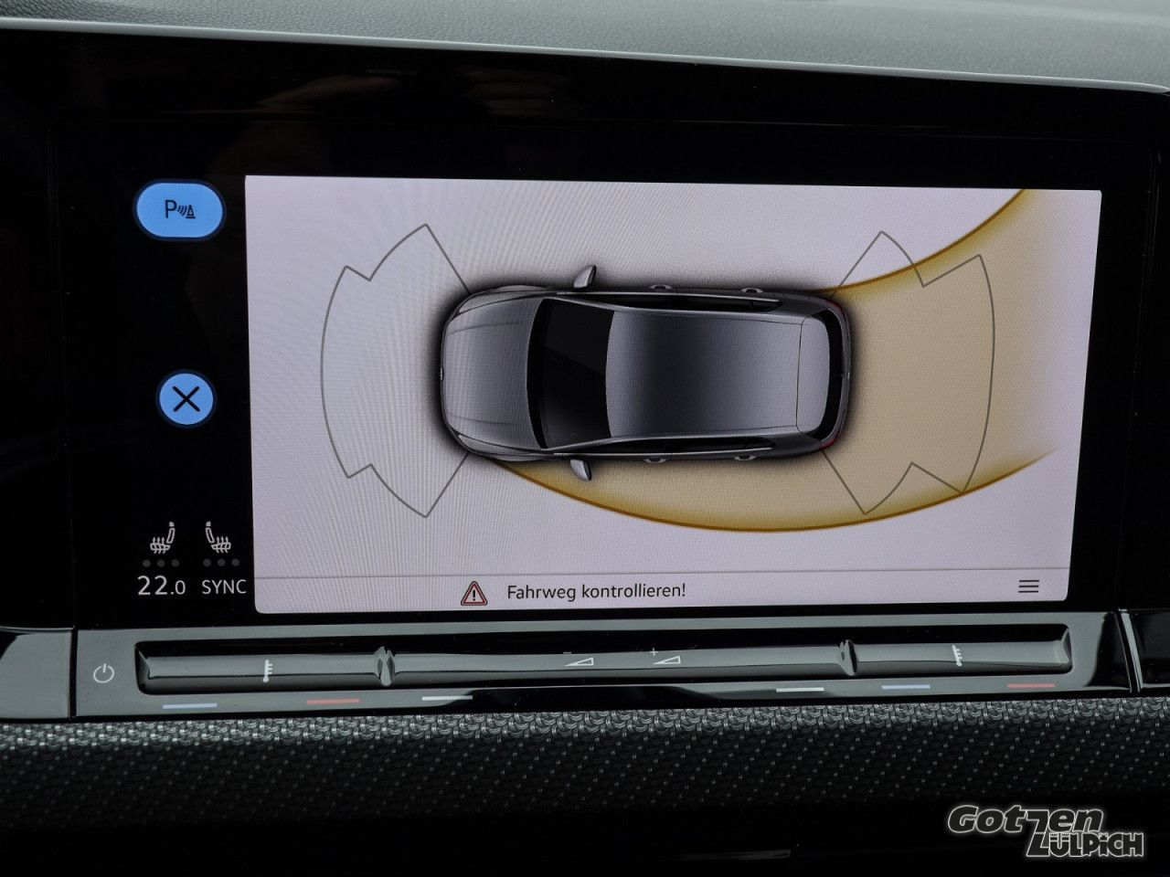 Fahrzeugabbildung Volkswagen Golf VIII R-Line 1.5 eTSI DSG Klima Navi LED