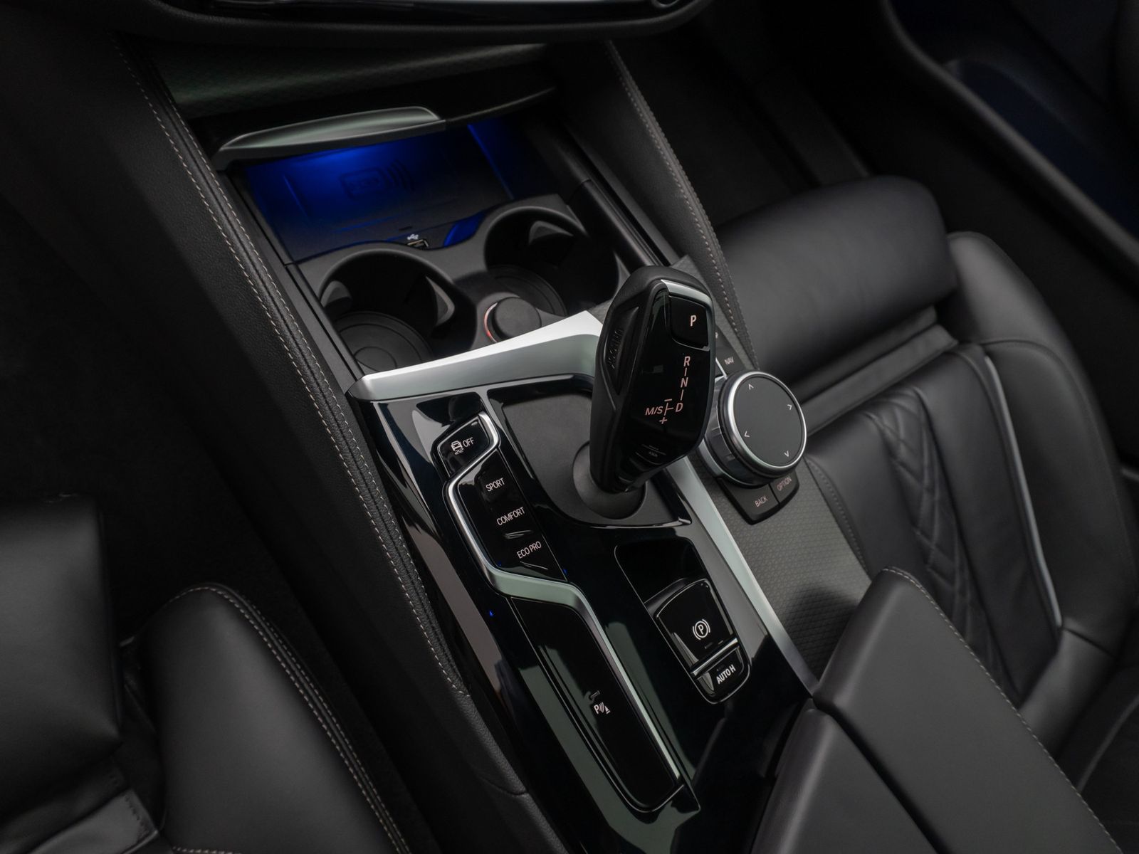 Fahrzeugabbildung BMW 540d xD M Sport DAB Laser HiFi HUD Panorama 20"