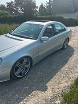 Mercedes-Benz Mercedes Benz E 500 - Mercedes-Benz E 500 aus 2003