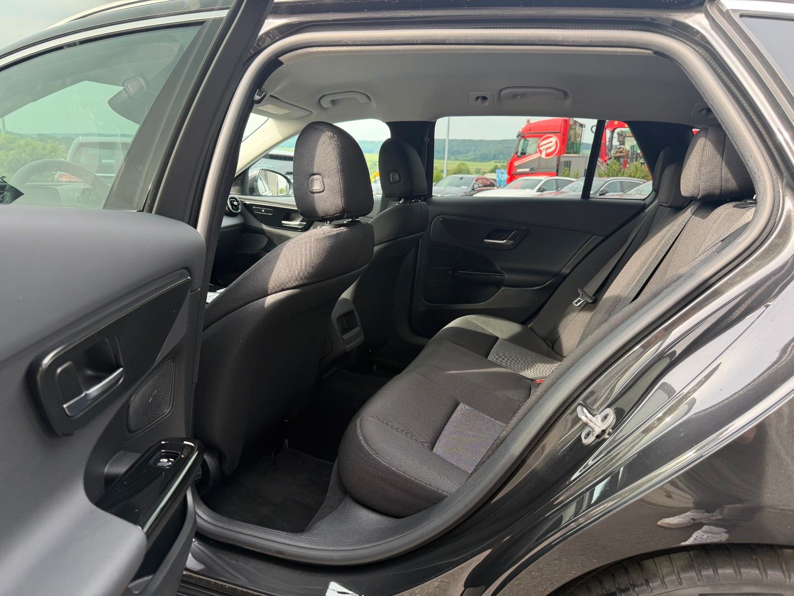 Fahrzeugabbildung Mercedes-Benz C 220d T Avantgarde