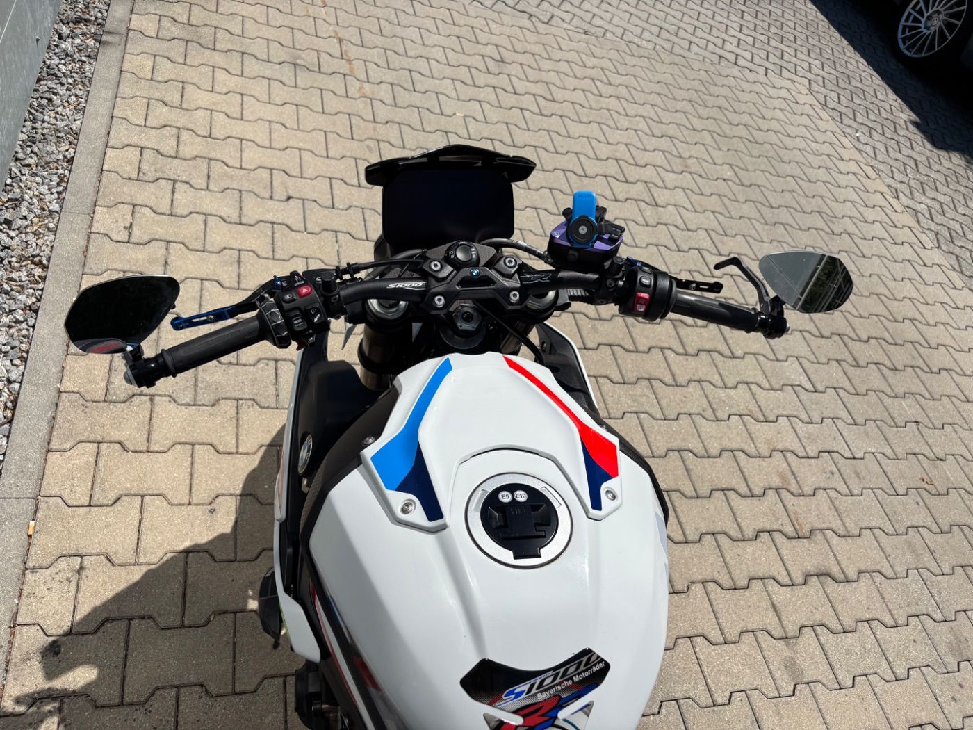 Fahrzeugabbildung BMW S 1000 R M Paket, Carbonräder viel Zubehör