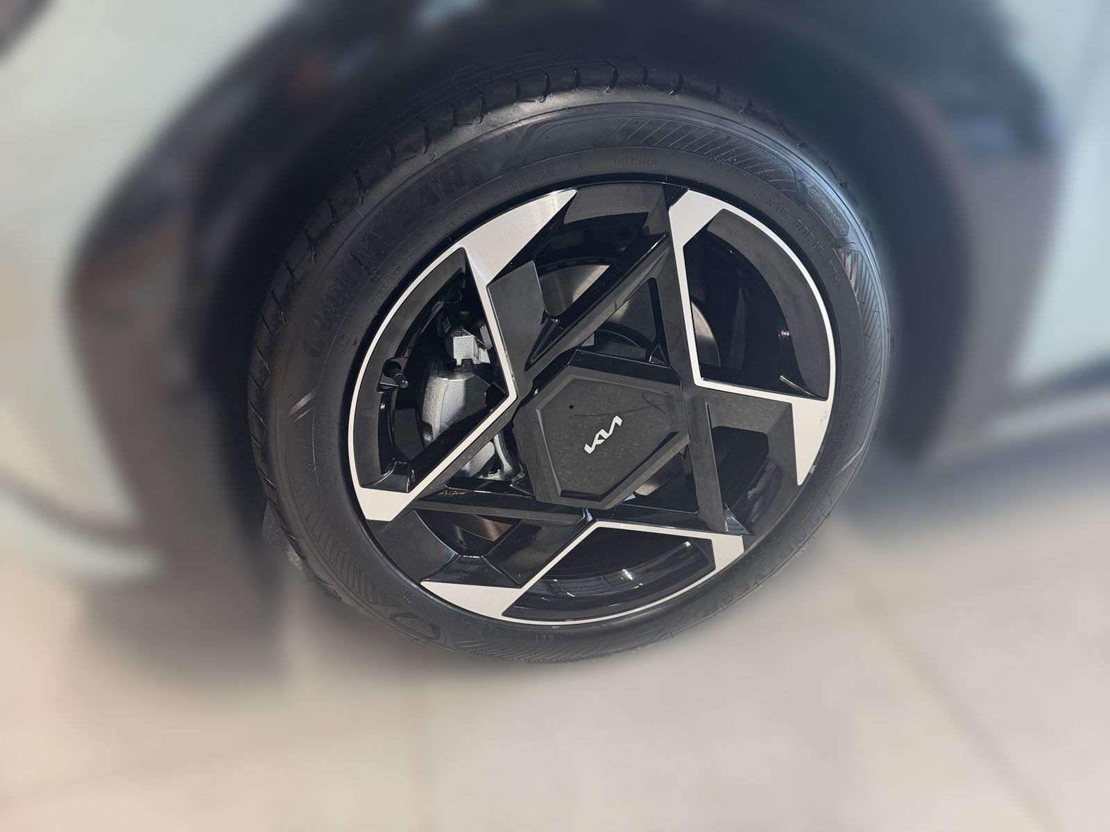 Fahrzeugabbildung Kia EV4 SD 81 FWD GTL DWP COM GD