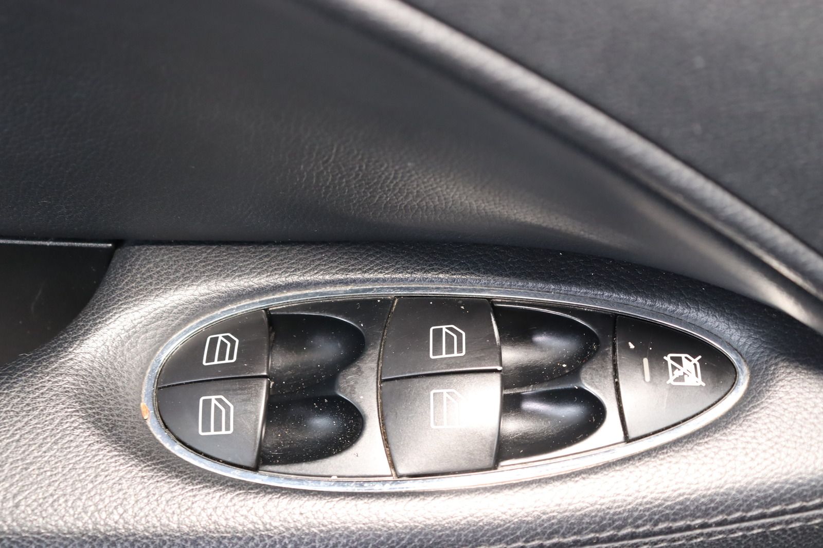 Fahrzeugabbildung Mercedes-Benz CLS 320 CDI Leder * Navi * Sitzheizung