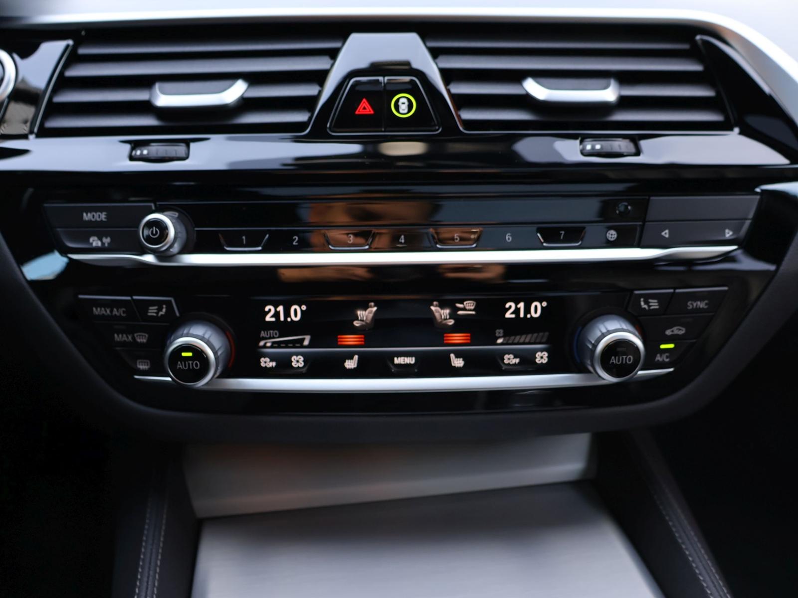 BMW 530 d xDrive M-Sport Pano Laser Memory HUD