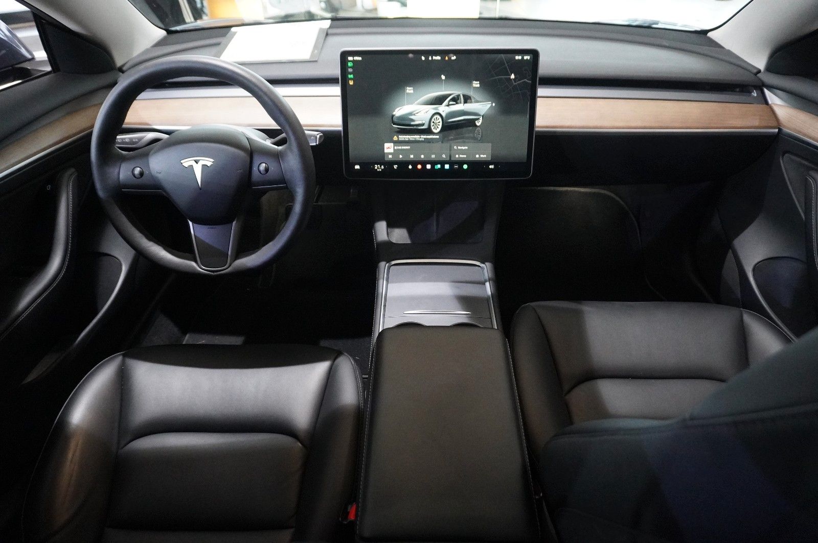 Fahrzeugabbildung Tesla Model 3 LONGRANGE DUAL-MOTOR NAVI/KAMERA/SH/PANO