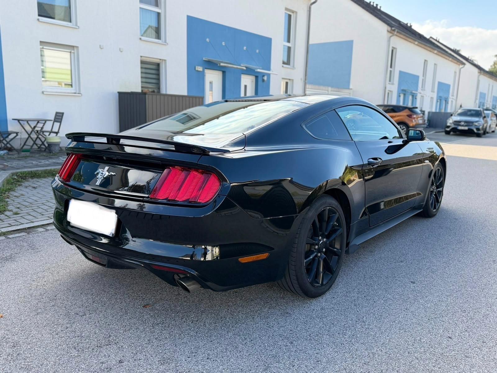 Ford Mustang Fastback 2.3 EcoBoost 310 ch – BVA – Cuir – Caméra – 88 000 km