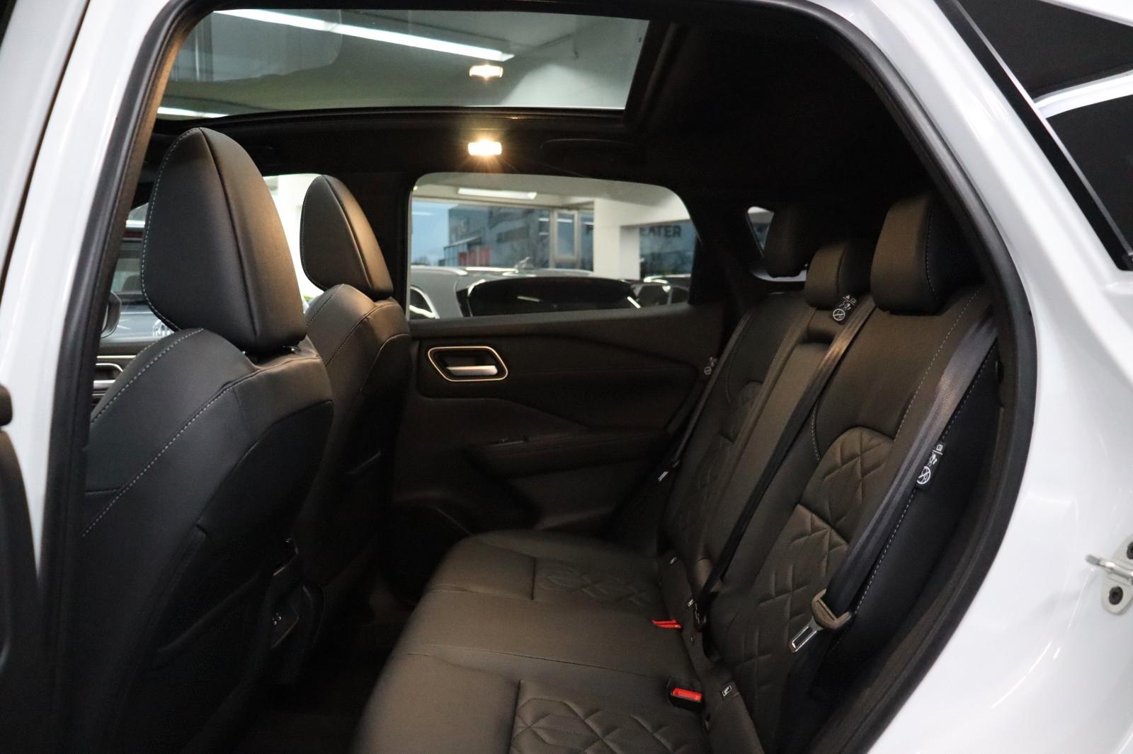Nissan Qashqai 1.3 Tekna Pano Leder HUD 360° 19" SOFORT, миниатюра 14