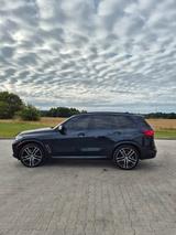 BMW X5 M50 M50i - Pano - Laser - Massage - BMW X5 M50 mit Benzin-Antrieb: Automatik