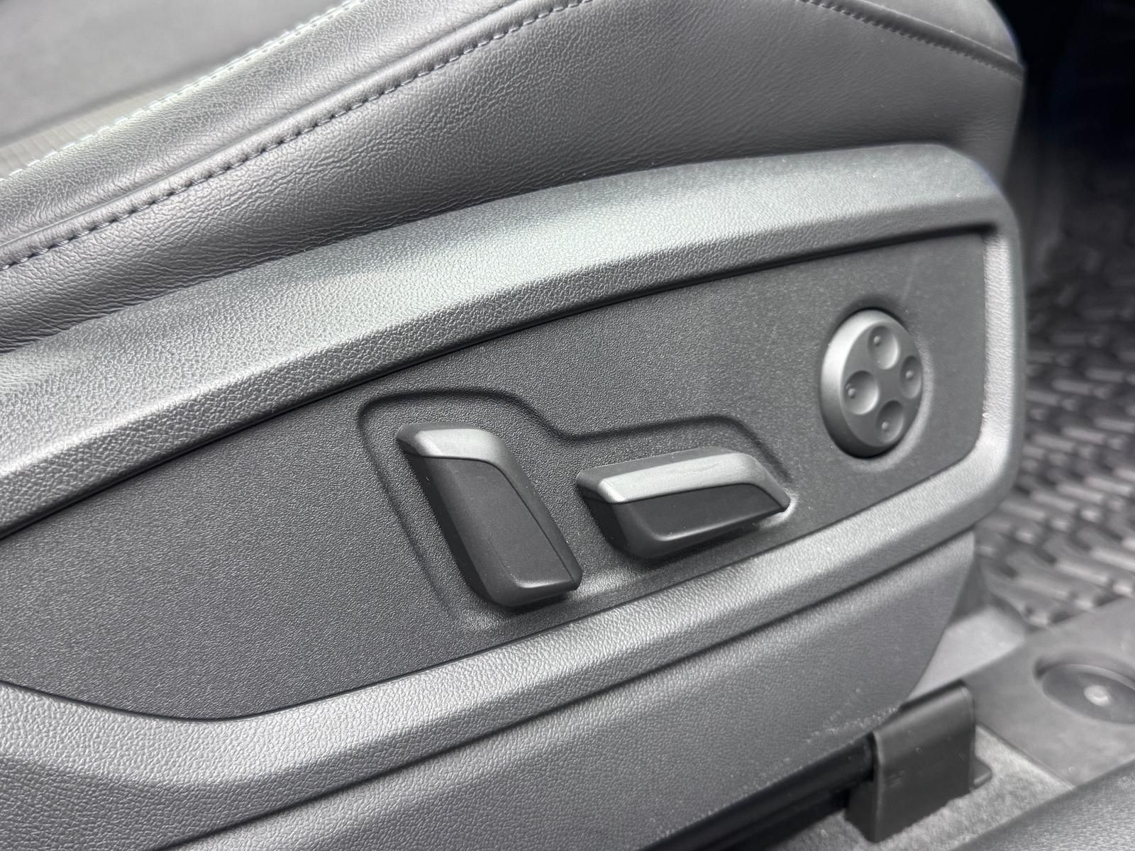 Fahrzeugabbildung Audi 40 TDI S-LINE/QUATTRO/ACC/AHK/VIRUTAL/360°/DAB