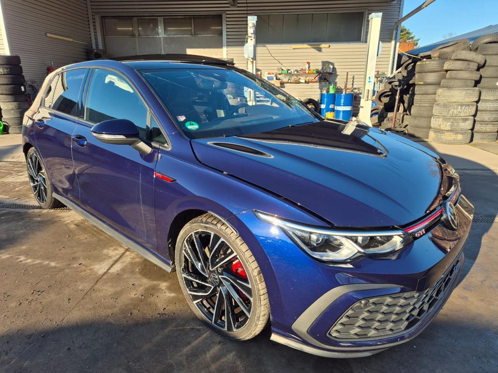 Volkswagen Golf VIII 2.0 TSI DSG GTI Pano Navi LED ACC